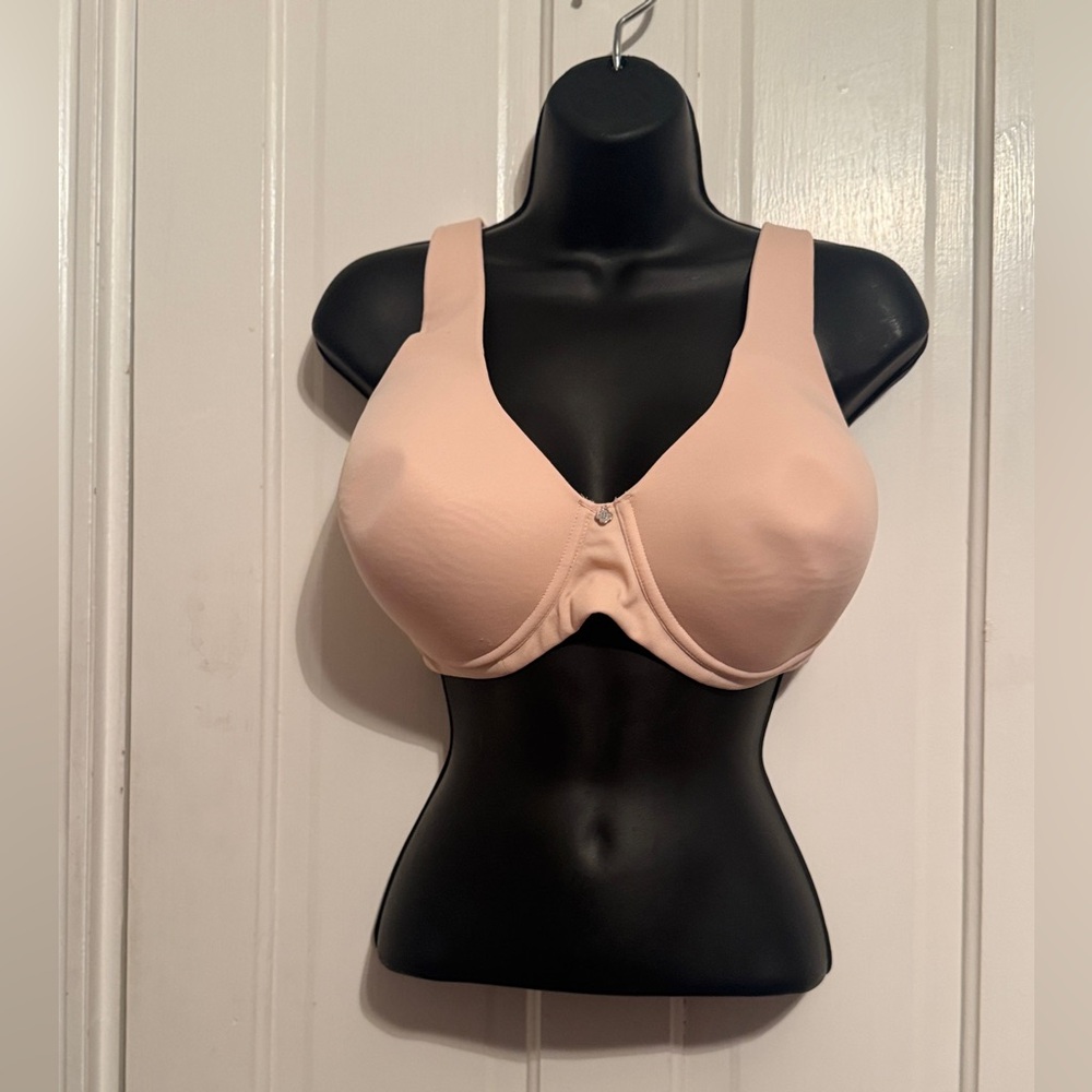 Breezies light pink Wireless Bra Intimates & Sleepwear Size 34DDD